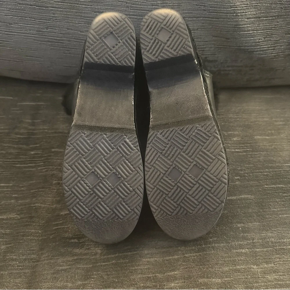 No.6 Pull on Shearling Clog Boot on mid heel in all Black leather and suede - Picture 8 of 12